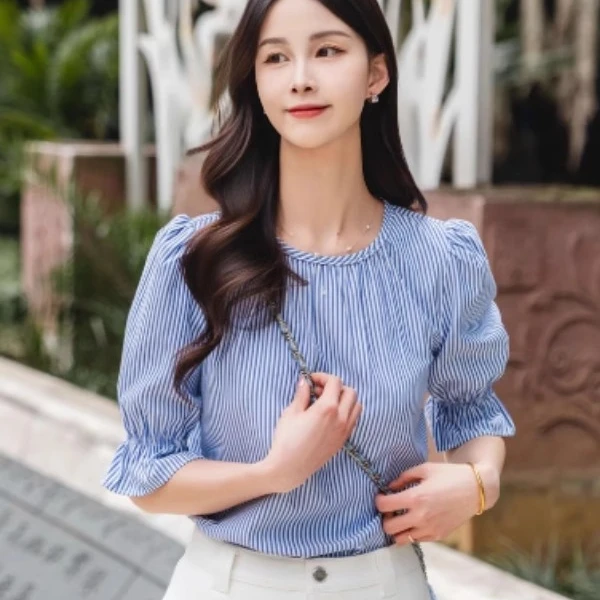 海岸阳光【专柜正品】时尚百搭宽松圆领条纹泡泡袖衬衫130058