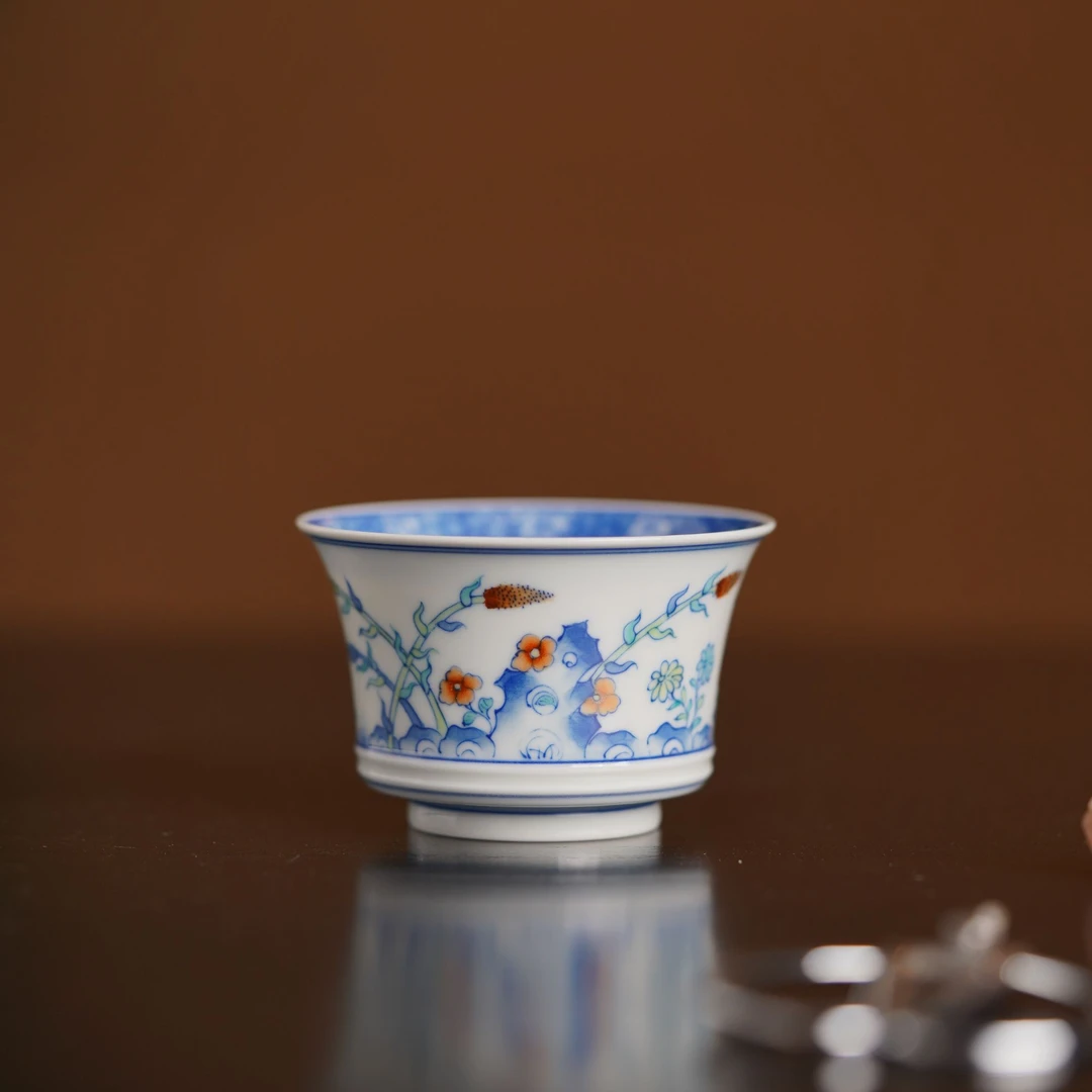 观山见物 青花斗彩秋鸣马蹄杯 主人杯 画片精细 彩色细腻 纯手工