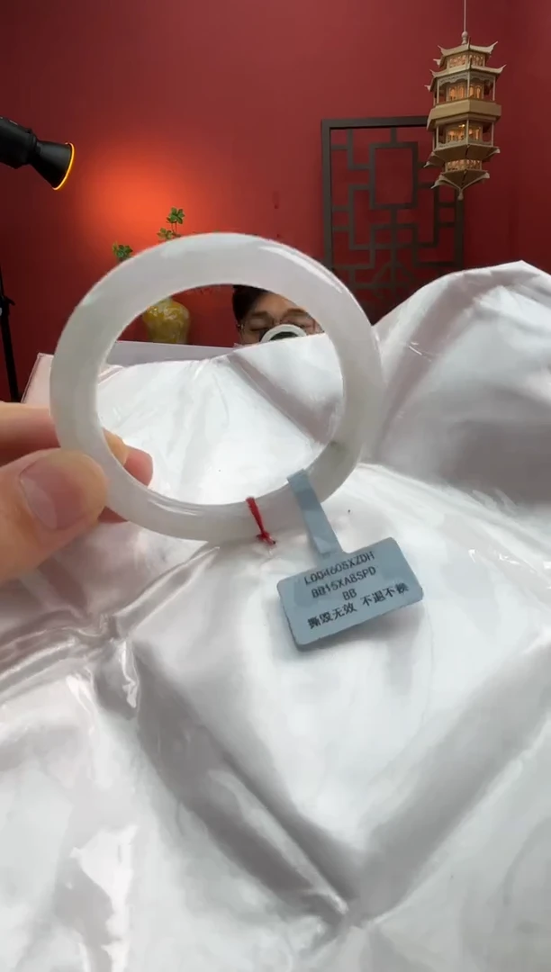 未镶嵌手镯（圆镯）翡翠翡翠手镯7