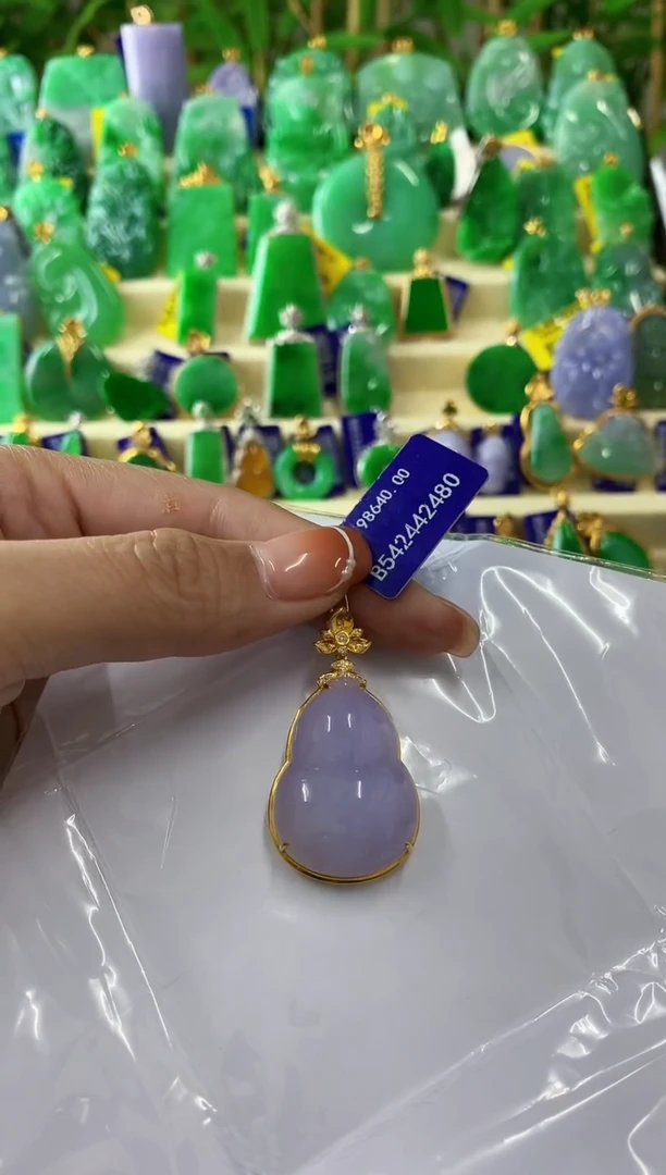 翡翠18K金镶嵌吊坠(不含链)缅甸翡翠挂件