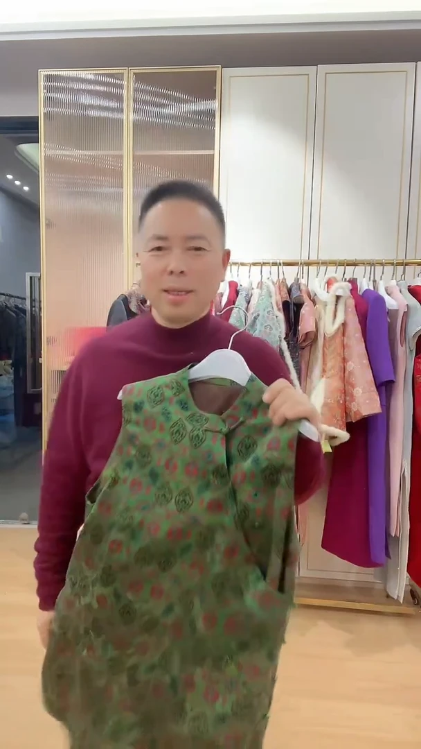 绿色树叶上衣穿到120斤