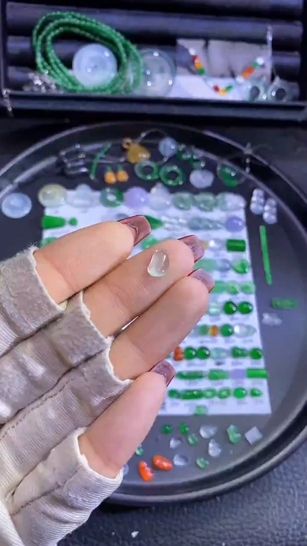 未镶嵌挂件翡翠瓜