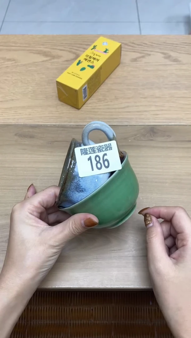 瓷片S****y隆莲瓷器欢迎大家