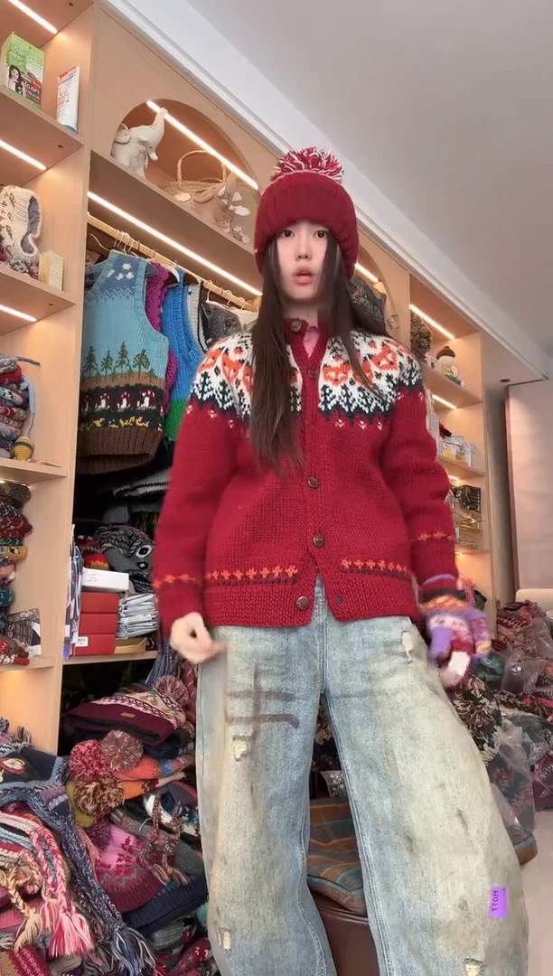 羊毛红色狐狸毛衣