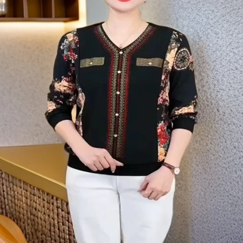 中老年大码新款长袖V领轻熟风拼色不起球T恤百搭洋气秋季小衫