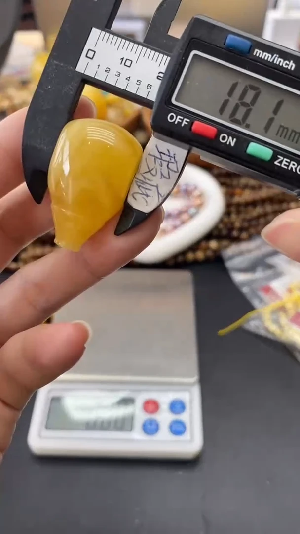 琥珀未镶嵌珠宝奇石173