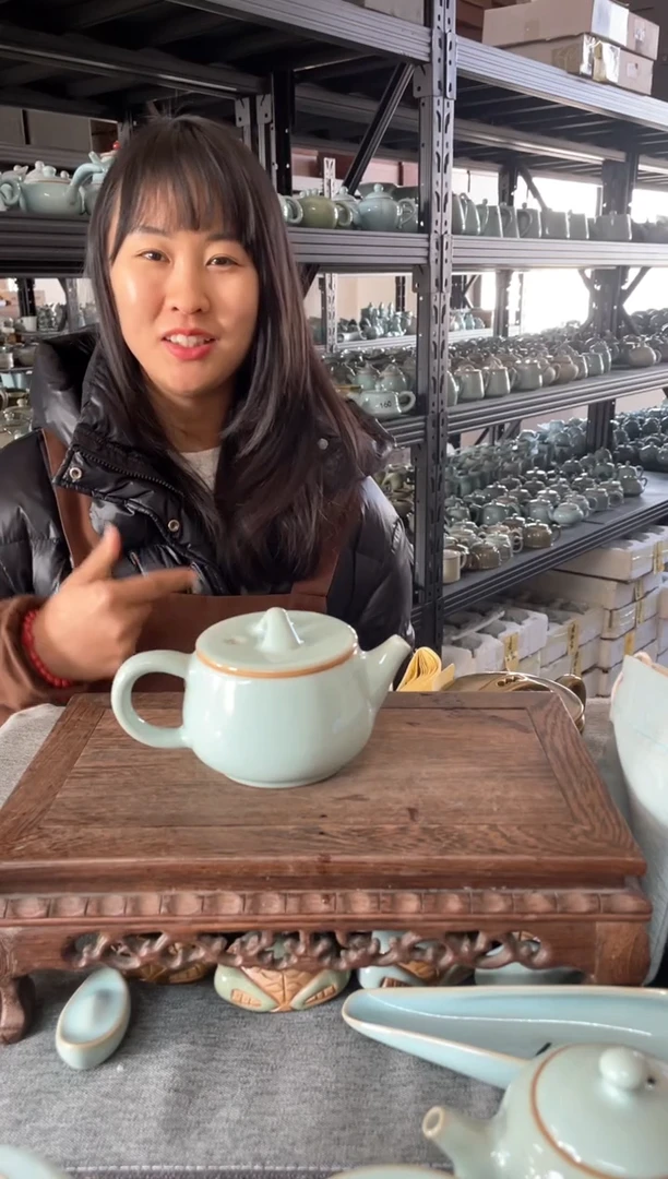 【闪购商品】瓷片天青釉汉瓦壶