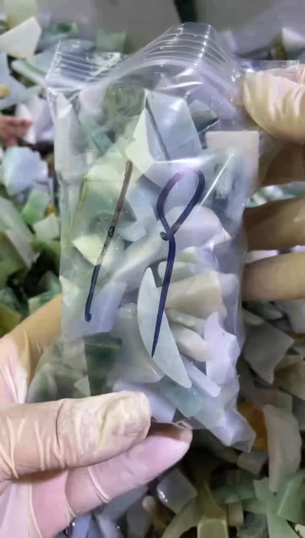 【闪购商品】翡翠颈饰未镶嵌天然翡翠边角中号500克19