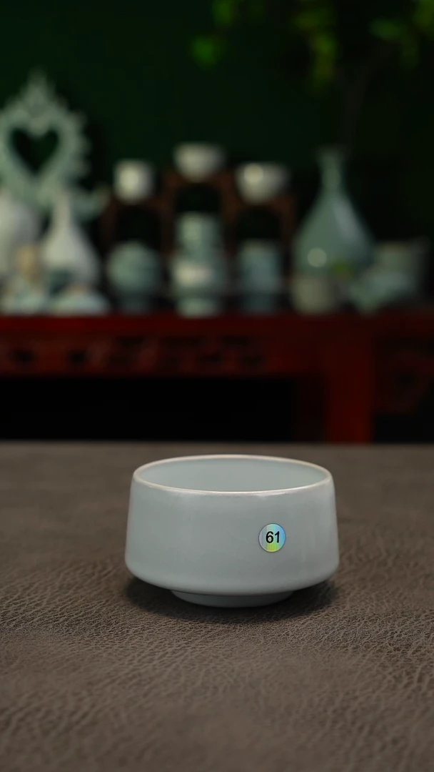 61号月白望月杯有瑕简包体验价~帆