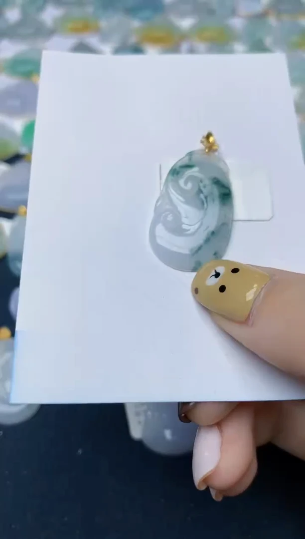 翡翠18K金镶嵌颈饰天然翡翠A货