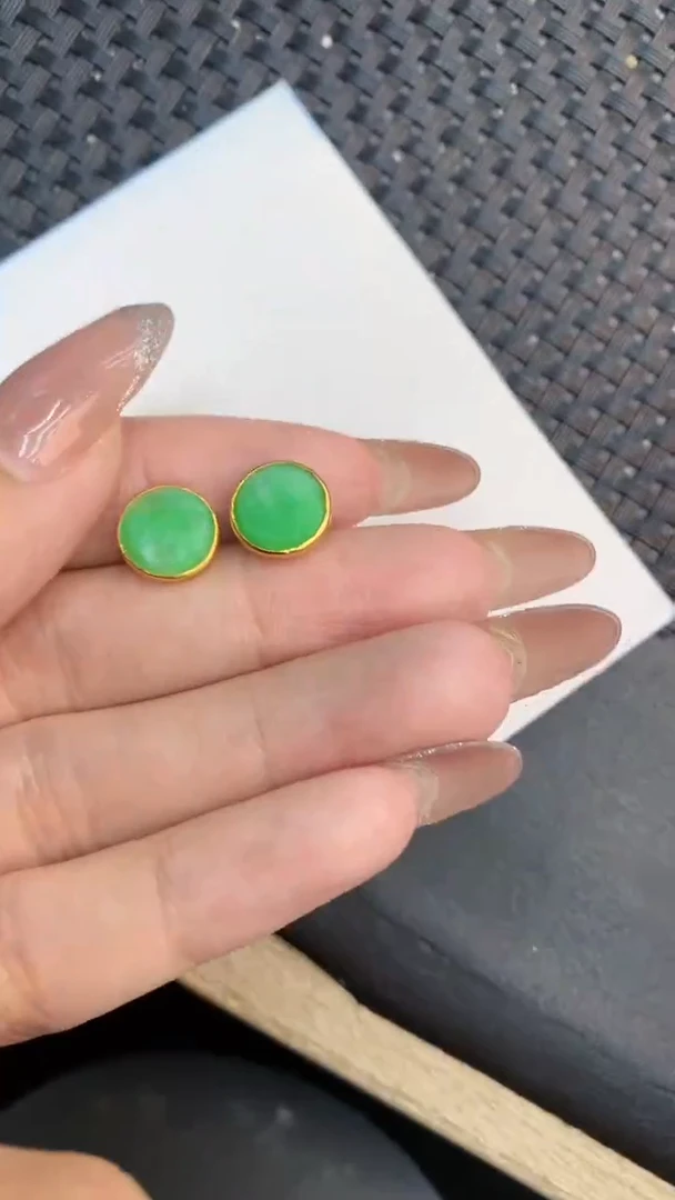 颈饰未镶嵌翡翠1