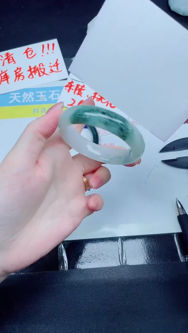 石英质玉手镯未镶嵌152-