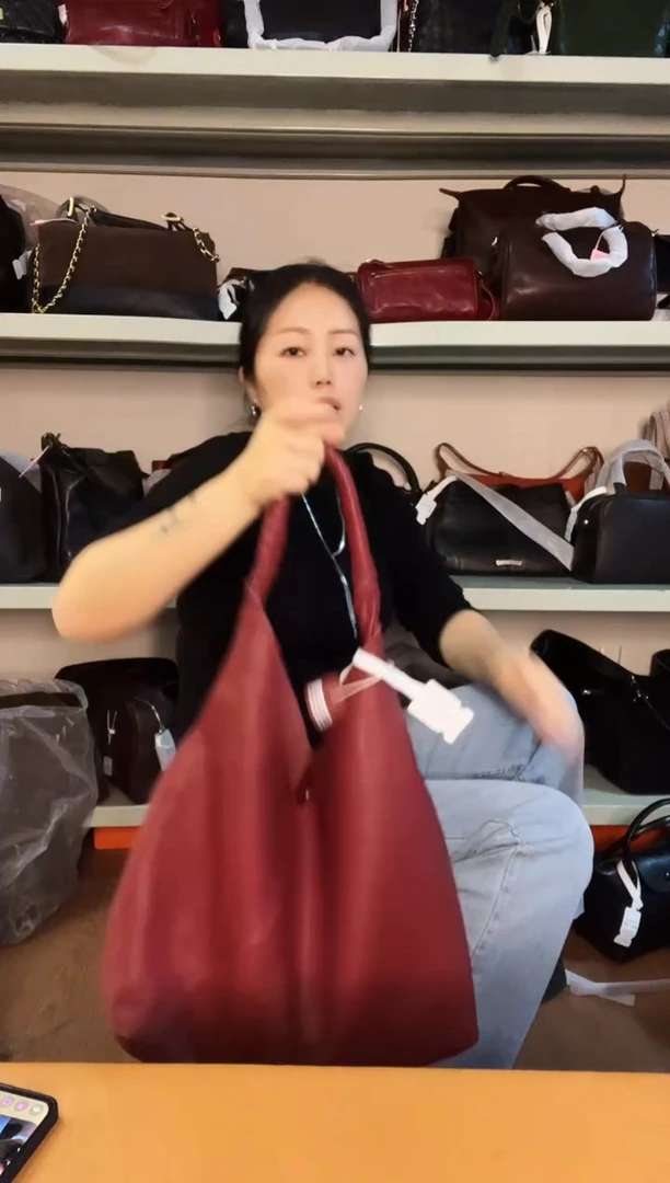 牛皮（革）高端订制时尚百搭女士手提斜跨包