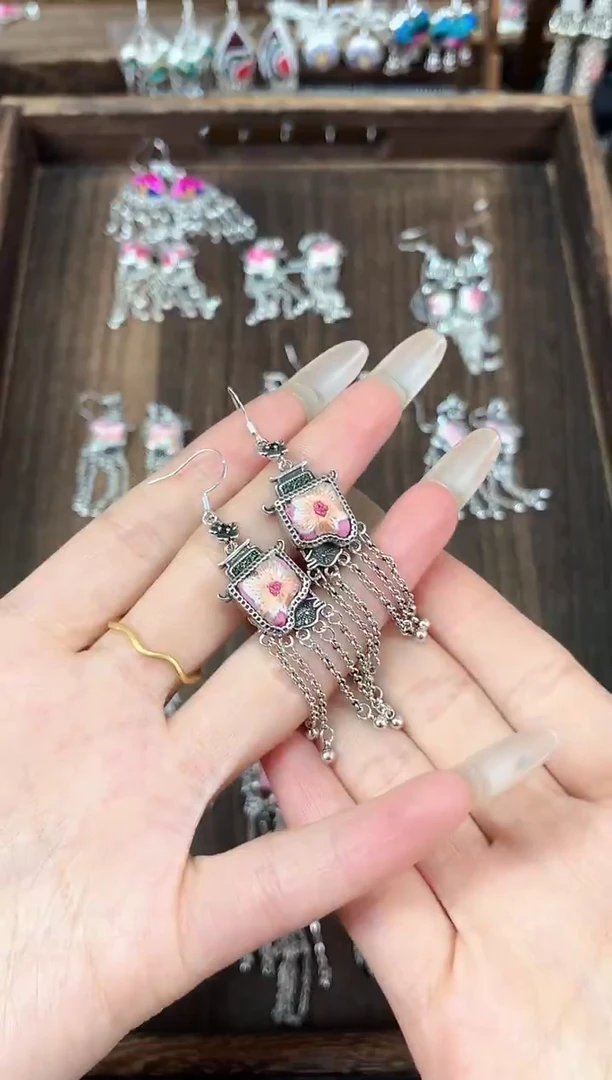 织绣民族风非遗老绣苗银饰品616