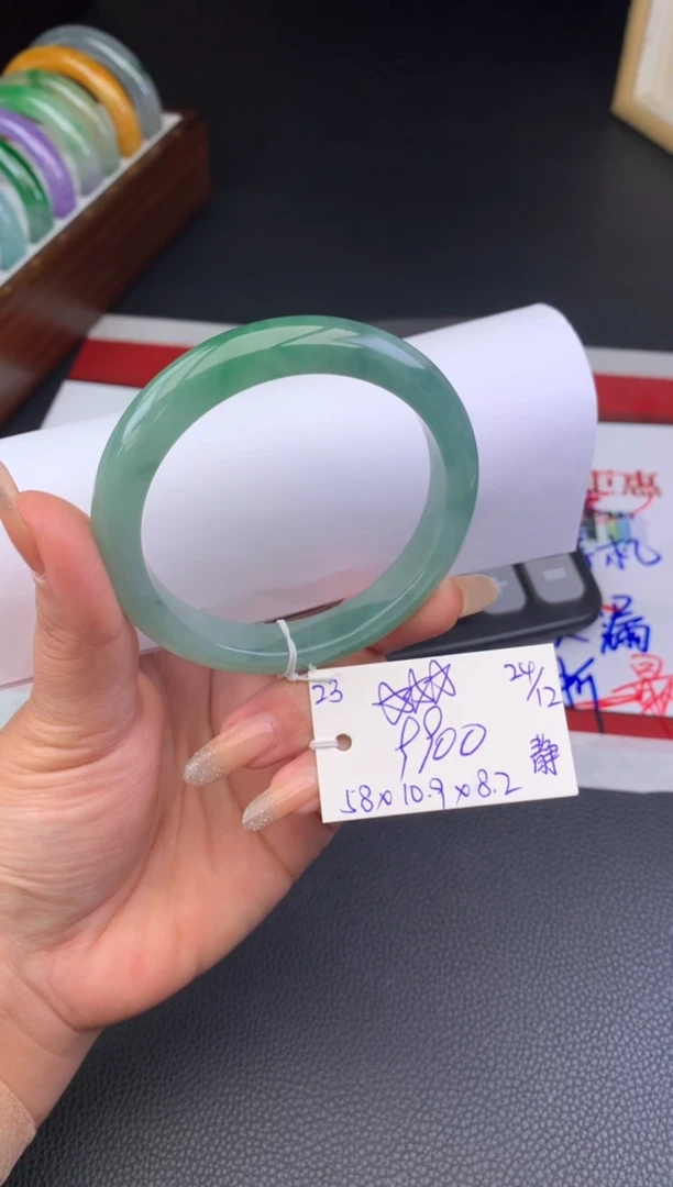 未镶嵌手镯翡翠假一赔三   手镯