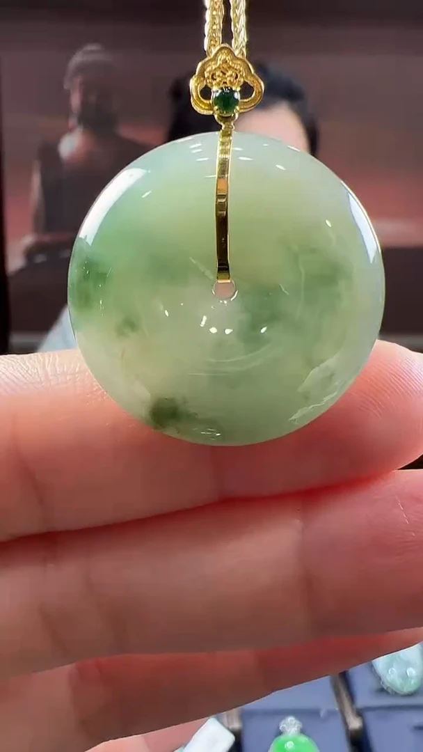 18K金镶嵌挂件翡翠平安扣 不含链