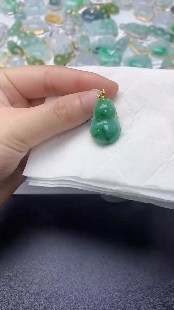 颈饰18K金镶嵌翡翠天然缅甸A货百元以上9元证书费自理
