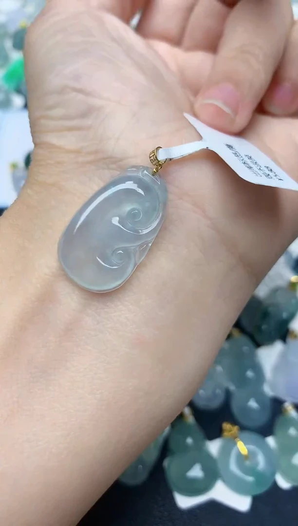 颈饰18K金镶嵌翡翠天然缅甸A货翡翠