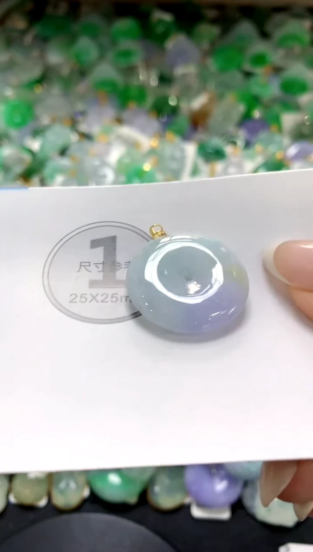 翡翠18K金镶嵌颈饰11111111111
