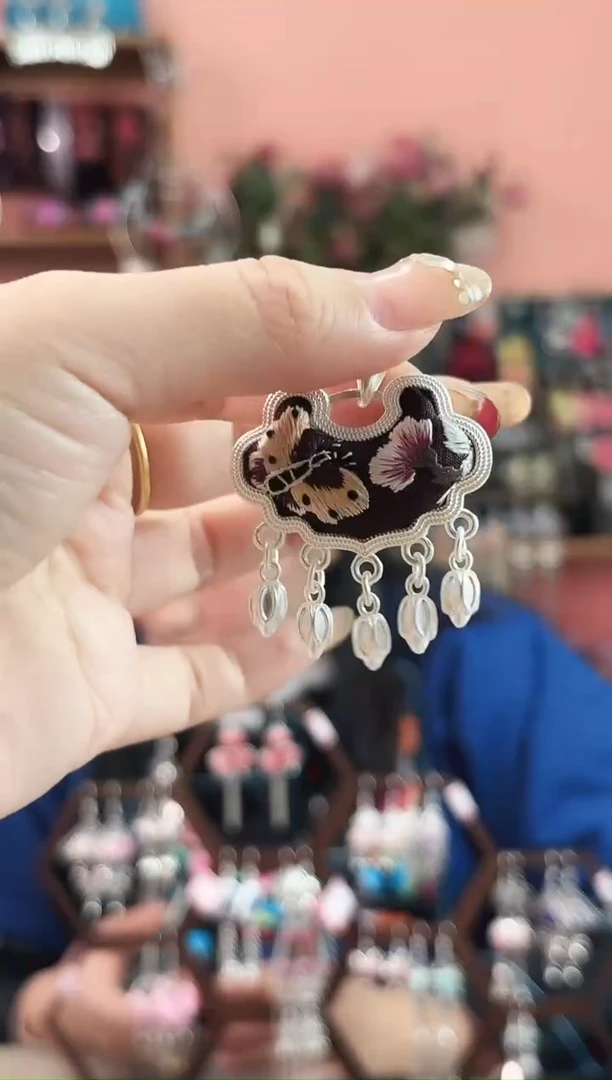 艺枝独绣手工饰品134