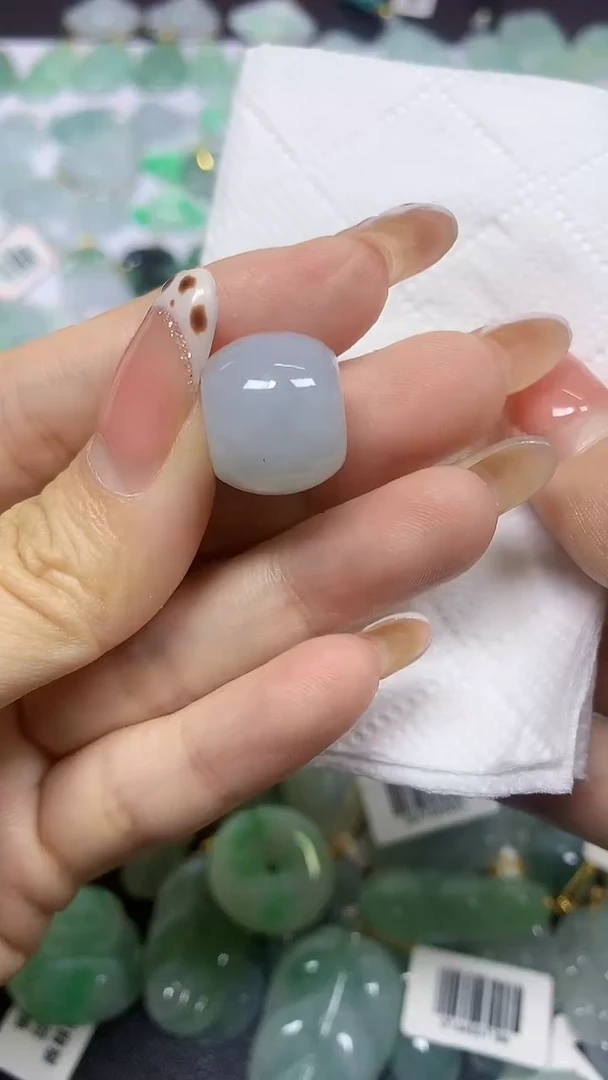 颈饰未镶嵌翡翠天然翡翠A货