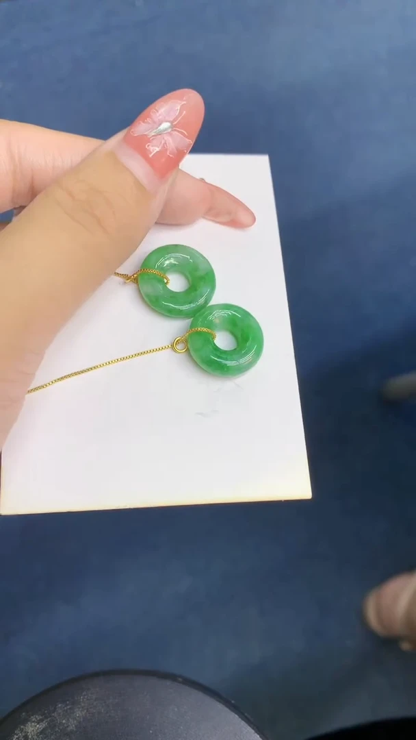 颈饰未镶嵌翡翠1