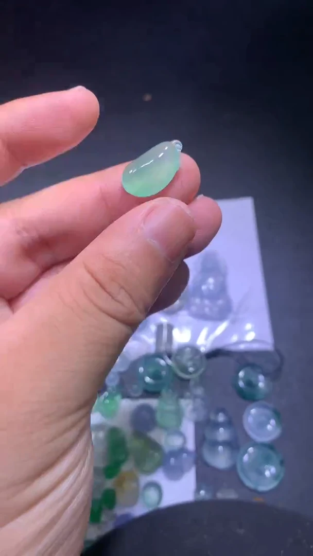 颈饰未镶嵌翡翠瓜