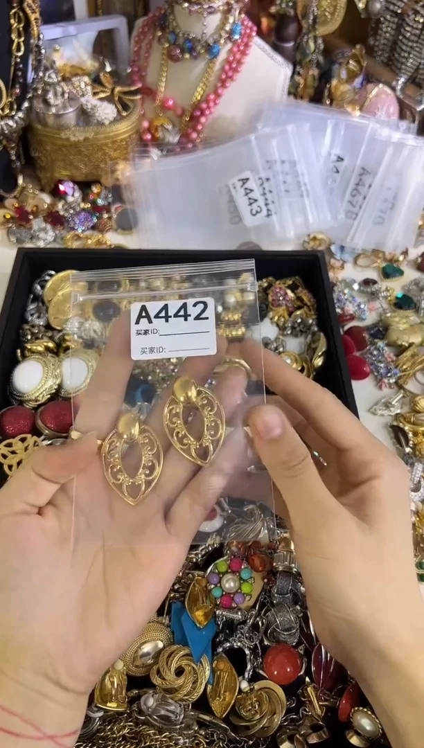 合金无铜合金442 中古首饰都有瑕疵 请确认好成色尺寸在拍！