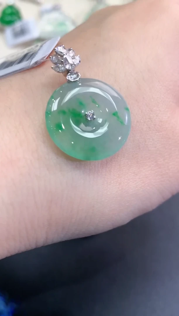 【闪购商品】翡翠颈饰18K金镶嵌C57