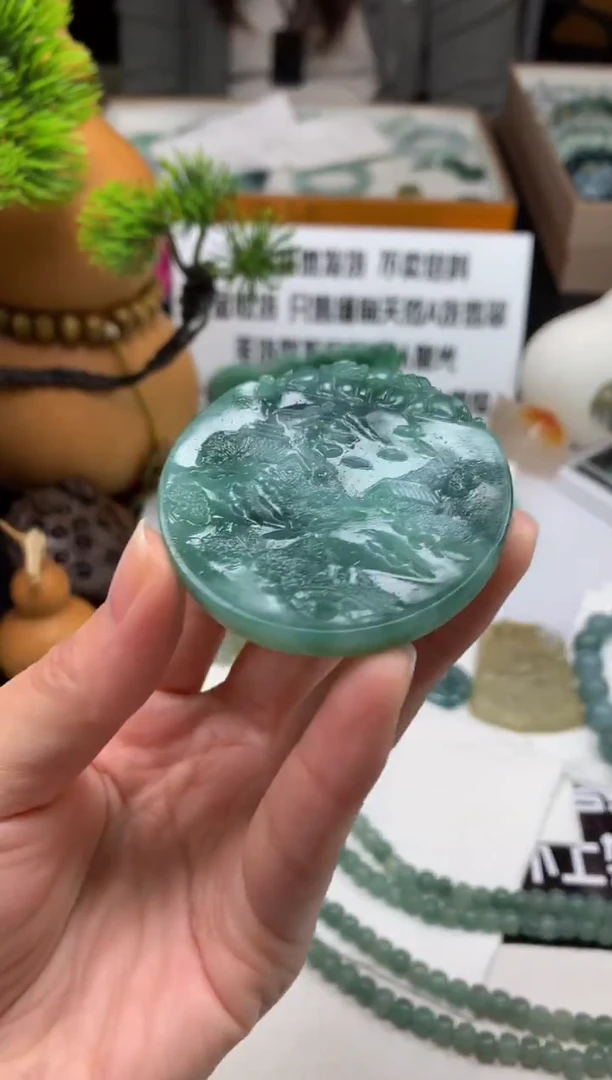 未镶嵌定制翡翠人***勇---122519