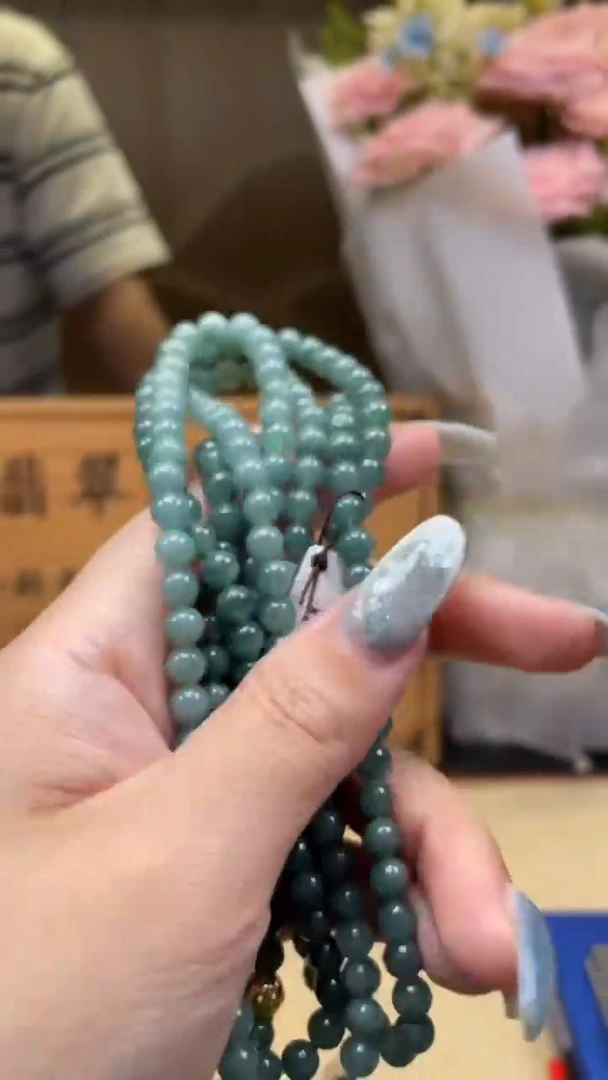 翡翠未镶嵌颈饰多样性发货 (只发一件) *A4