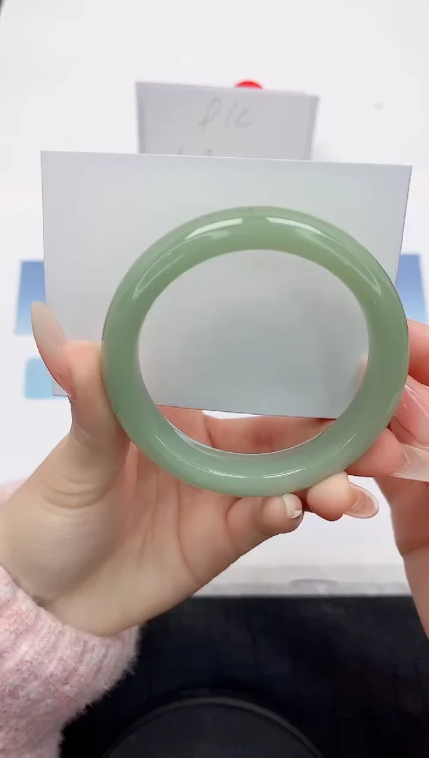 【闪购商品】石英质玉手镯未镶嵌L55-56.