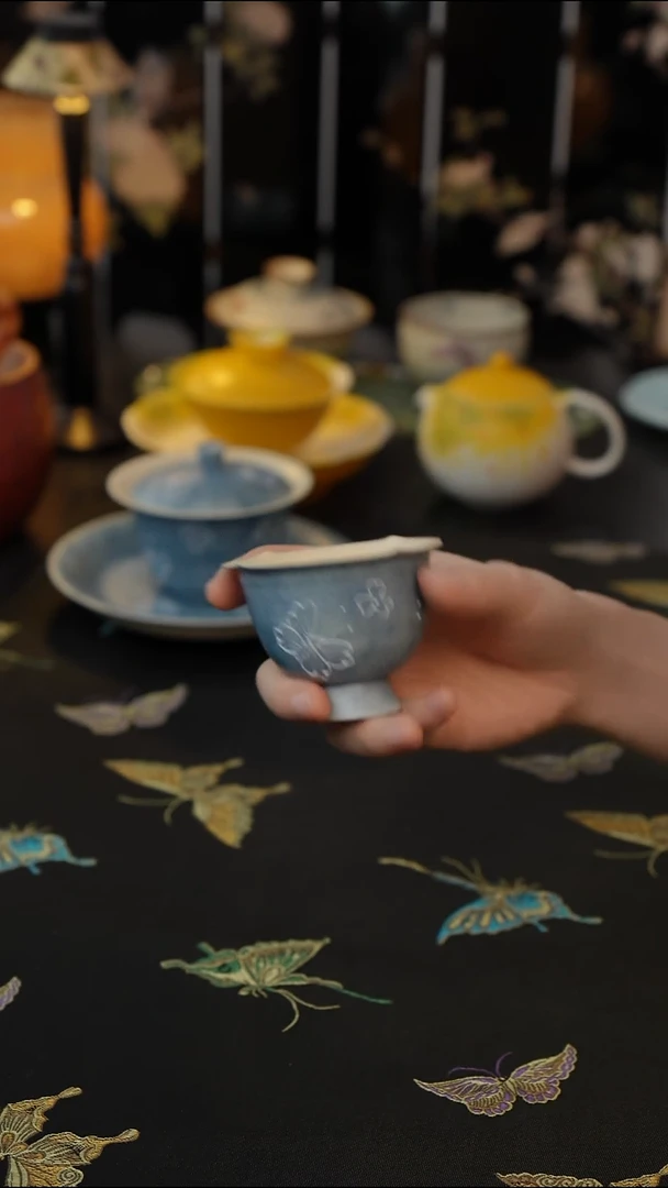 素岚蝶舞   花口杯