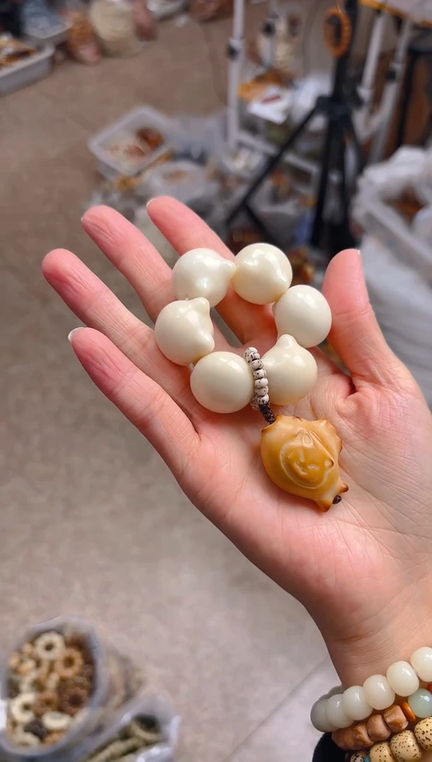 吊坠菩提根/象牙果白色猫猫头手捻  鱼