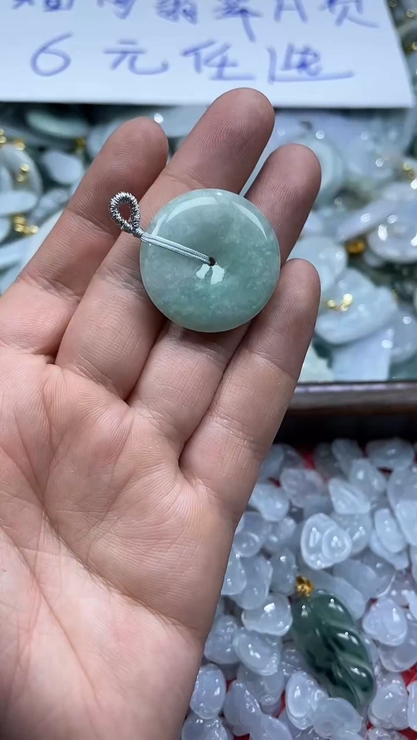翡翠未镶嵌颈饰11111
