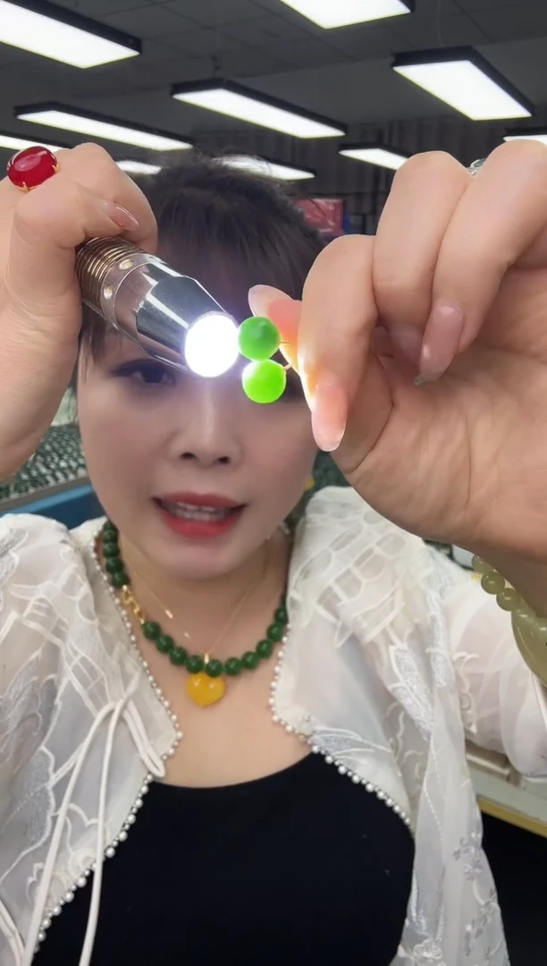 未镶嵌和田玉耳饰碧玉耳钉