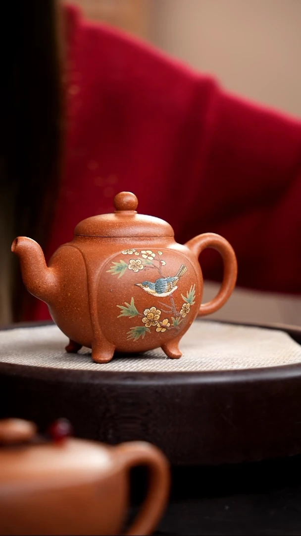 【闪购商品】紫砂茶壶琥珀金砂四足鼎盛花鸟泥绘款