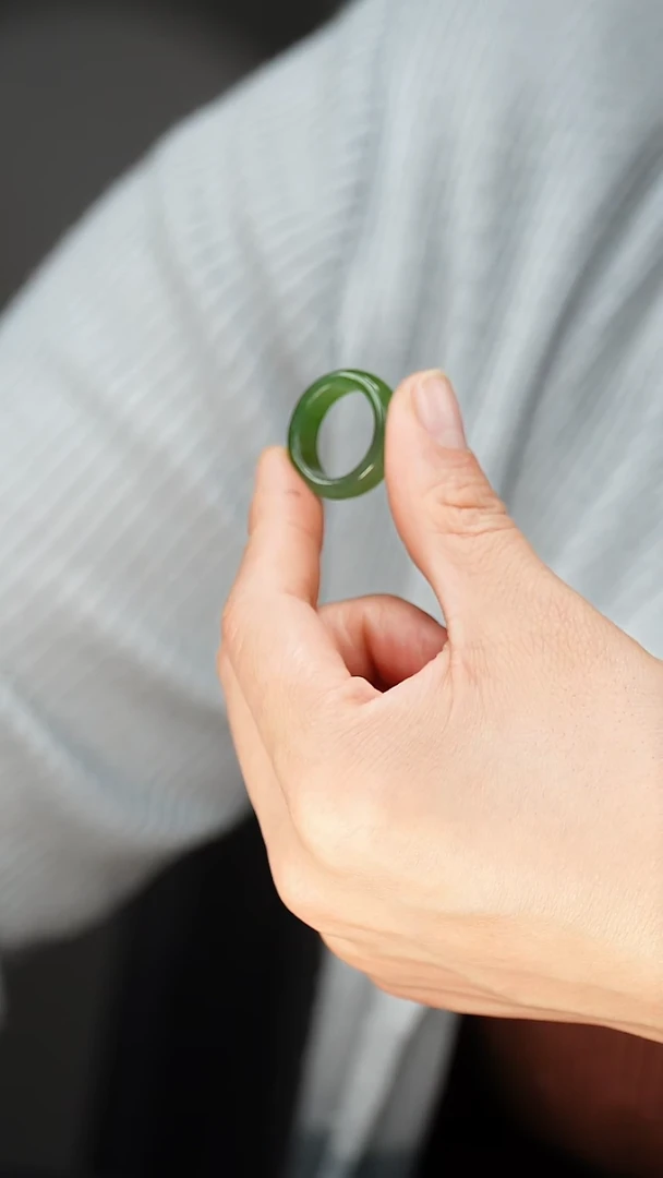 未镶嵌戒指和田玉1