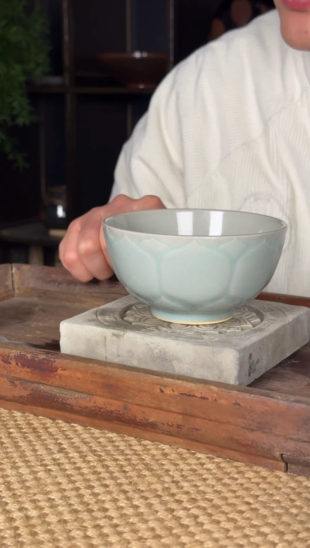 八折平阳窑手作青釉荷花碗