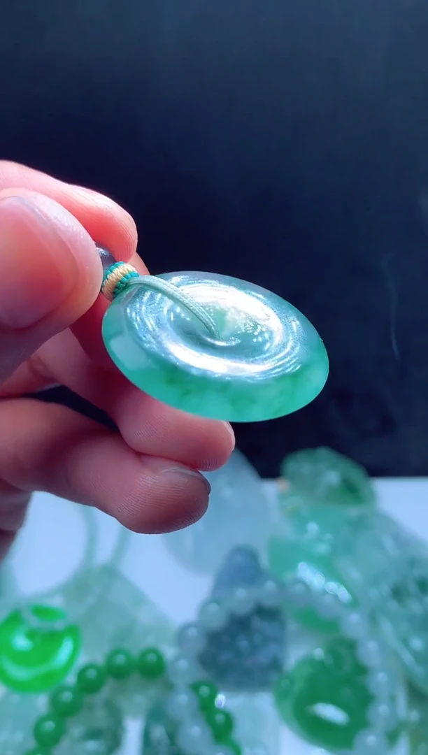 定制翡翠未镶嵌翡翠毛货定制