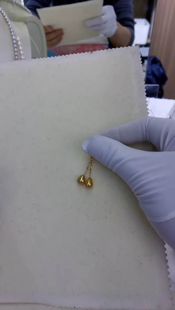 【闪购商品】18K金镶嵌饰品海水珍珠金珠keshi豆豆耳线