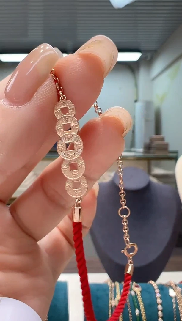 【闪购商品】钻石手链18K金镶嵌镶钻铜钱红绳手链K红