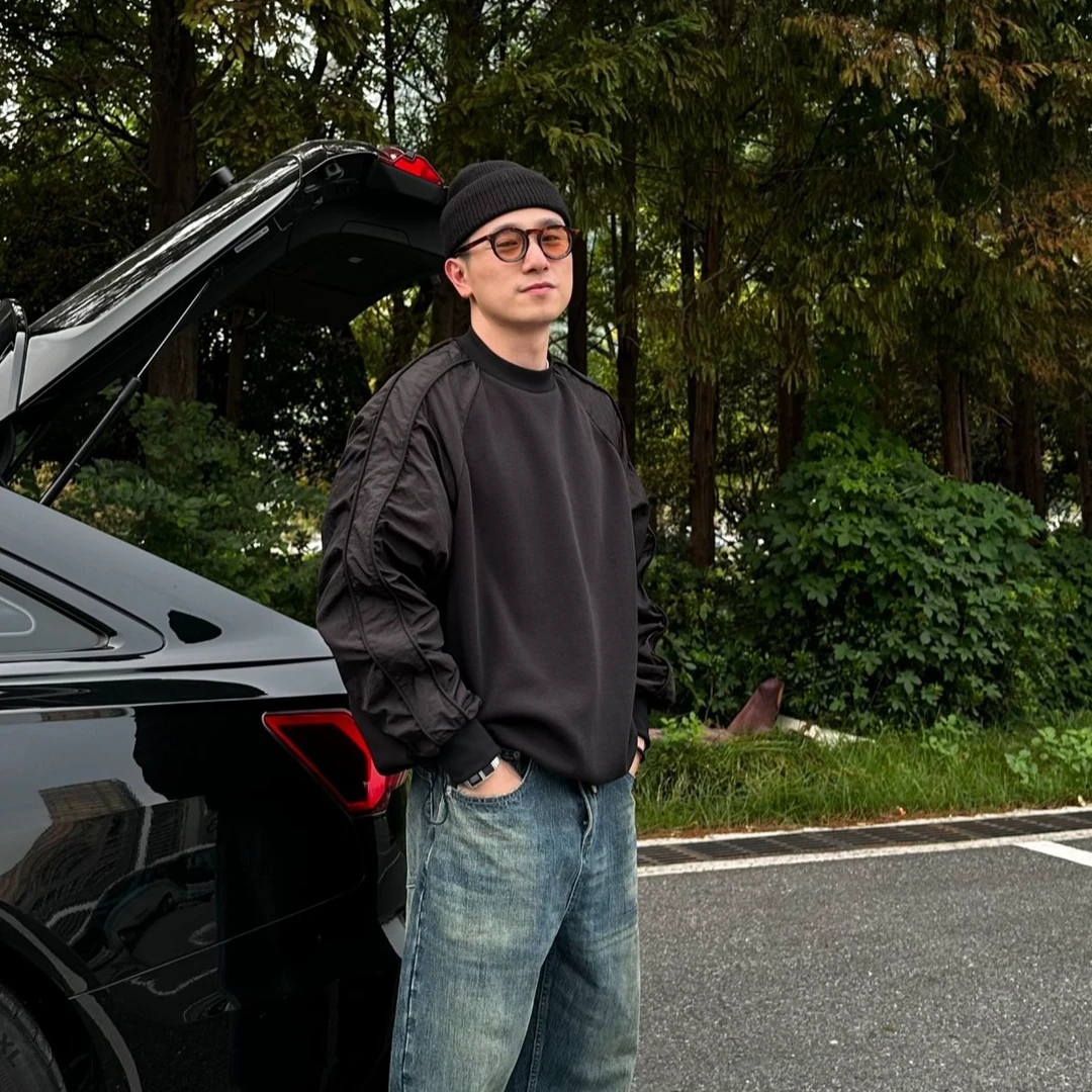 鑫宝aw25冬季新款高级感拼接长袖加绒卫衣W7707