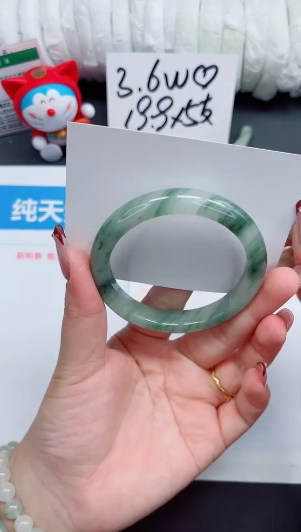 【闪购商品】石英质玉手镯未镶嵌192