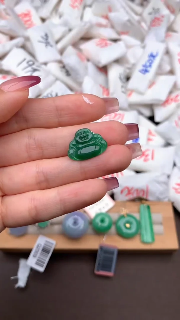 【闪购商品】翡翠挂件未镶嵌—