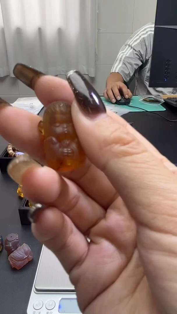 未镶嵌琥珀裸石✰*33