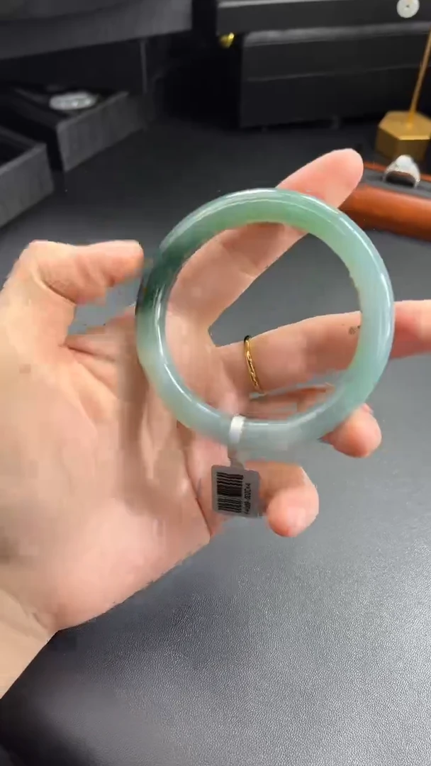 【闪购商品】翡翠手镯未镶嵌正圈