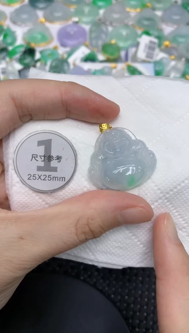 颈饰18K金镶嵌翡翠1