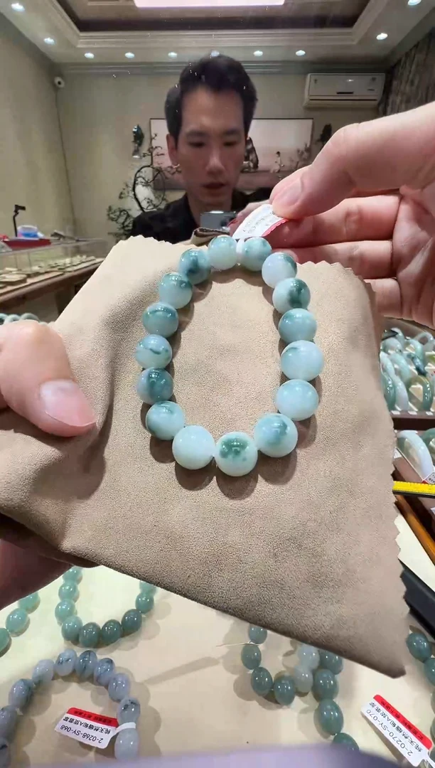 未镶嵌手串翡翠-纯天然缅甸A货翡翠飘兰花手串-12mm