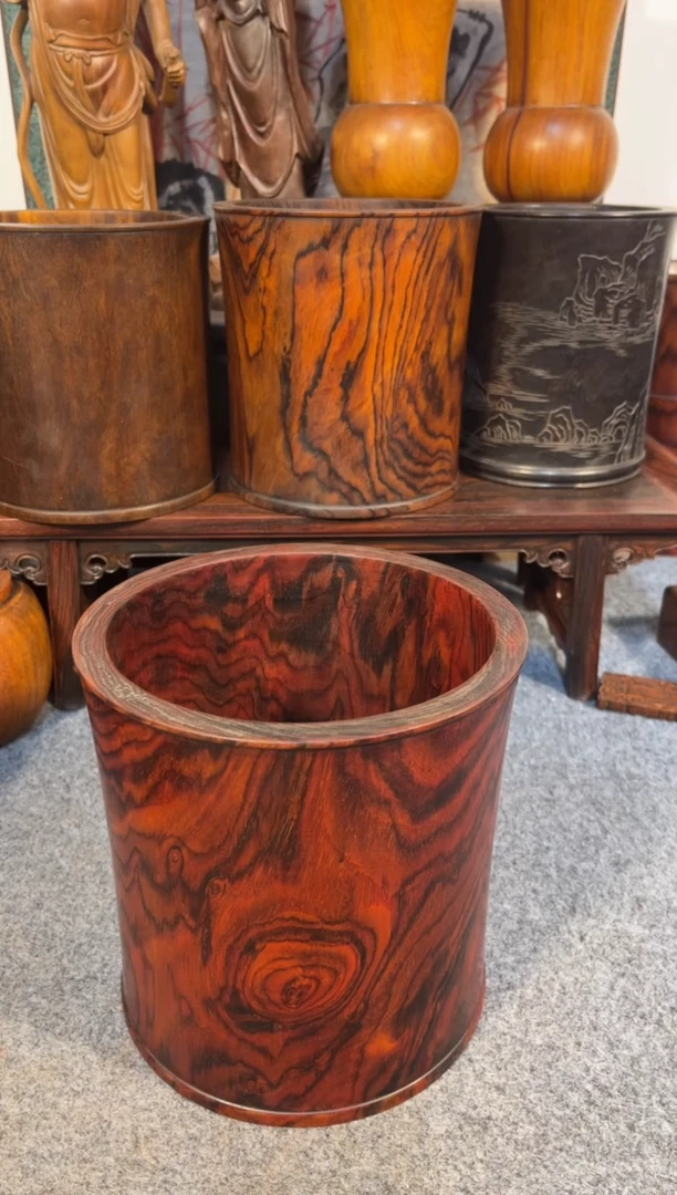 贡木西****哥老五旧藏    笔筒